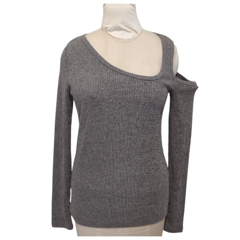 LUCKY BRAND Soft Gray Stretch Knit Top Exposed Shoulder Diagonal Neckline Size M